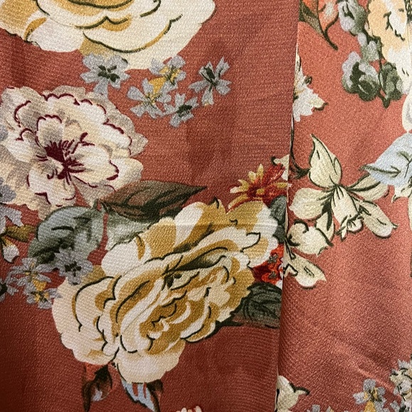 superdown Asymmetrical Ruffle Dress in Nude Floral size M - Picture 6 of 6